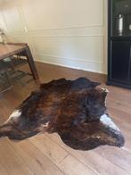 Vloerkleed koeienhuid | 177x173cm | ZGAN en mooi donker, 150 tot 200 cm, 200 cm of meer, Ophalen of Verzenden, Zo goed als nieuw