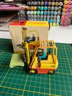 Dinky Toys 404 Conveyanger Fork Lift Truck, Hobby en Vrije tijd, Modelauto's | 1:43, Ophalen of Verzenden, Zo goed als nieuw, Bus of Vrachtwagen