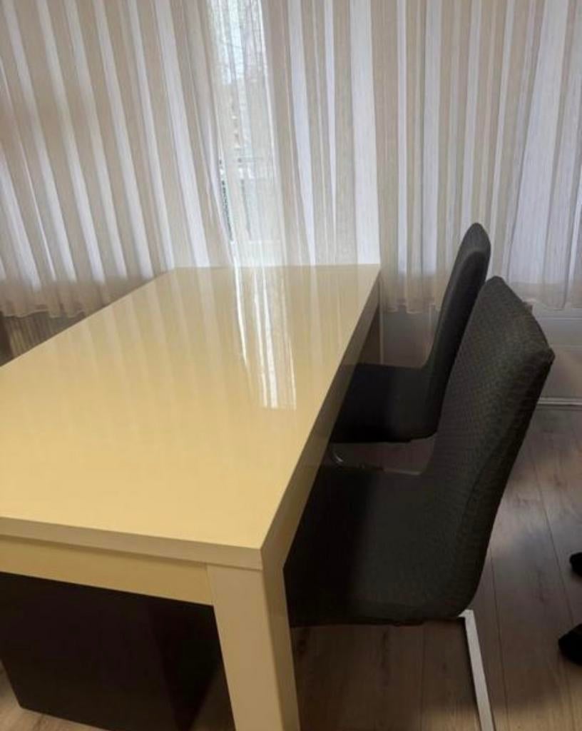 Gebruikte eettafel met stoelen en hoezen, Huis en Inrichting, Tafels | Eettafels, Gebruikt, 100 tot 150 cm, 150 tot 200 cm, Vier personen