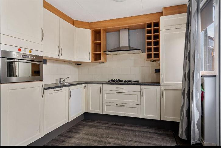 L hoek keuken inclusief inbouwapparatuur, Huis en Inrichting, Keuken | Complete keukens, Gebruikt, Hoekkeuken, Crème, Ophalen
