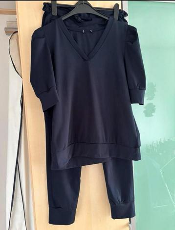 Broek en Shirt van travel stof donkerblauw beschikbaar voor biedingen