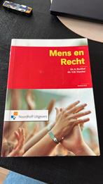 Mens en recht, Boeken, Ophalen of Verzenden, Gelezen