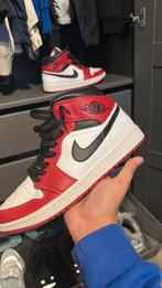 Air Jordan 1 Mid chicago maat 42,5, Ophalen of Verzenden, Zo goed als nieuw, Schoenen