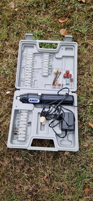 Kinzo Mini Boormachine Set in Koffer beschikbaar voor biedingen