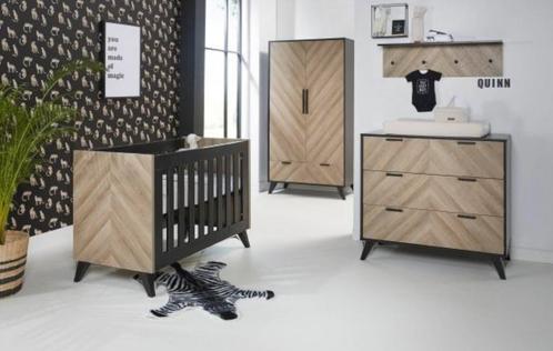 Lancaster interbaby commode, ledikant en kast visgraatmotief, Kinderen en Baby's, Kinderkamer | Complete kinderkamers, Zo goed als nieuw