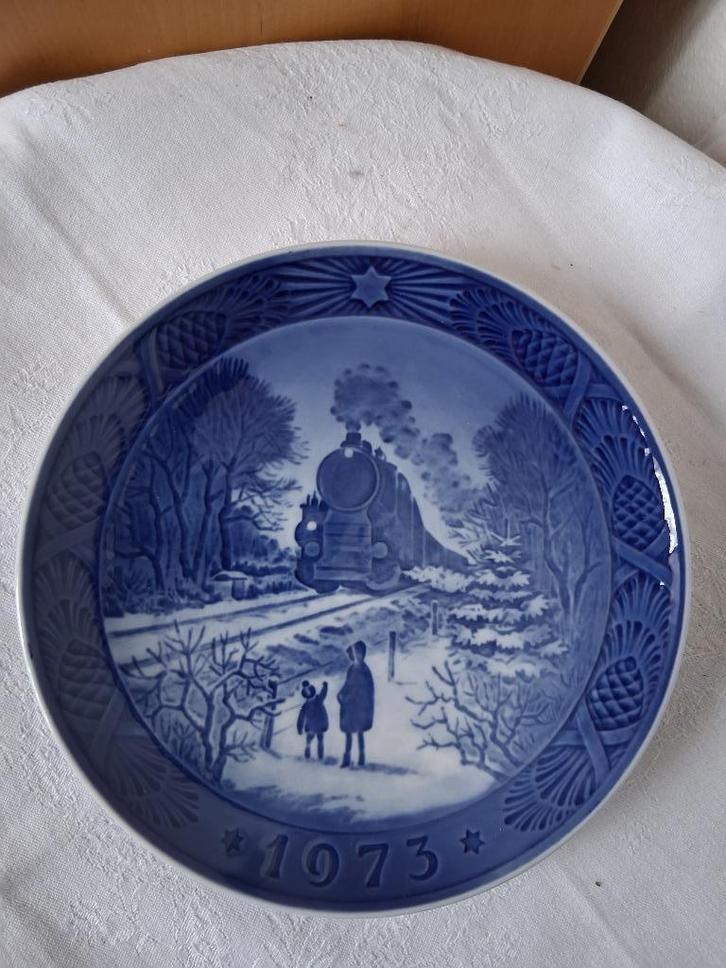 Royal Copenhagen kerstbord 1973 *eureka*, Antiek en Kunst, Antiek | Servies los, Ophalen of Verzenden