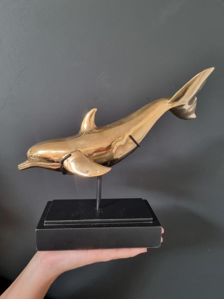 Dolfijn op standaard messing beeld, Verzamelen, Beelden en Beeldjes, Dier, Ophalen of Verzenden