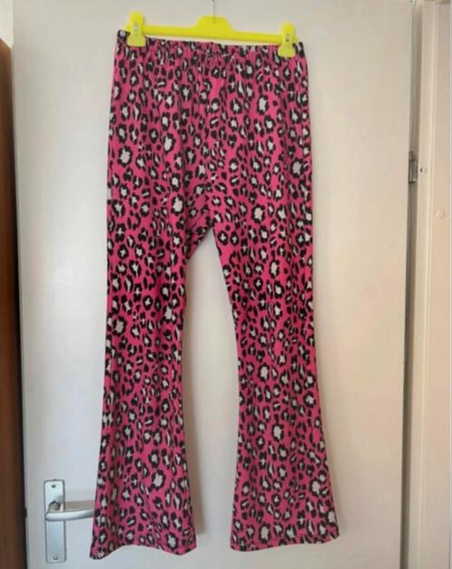 Dames flaired legging merk Made in Italy maat 42, Kleding | Dames, Broeken en Pantalons, Zo goed als nieuw, Maat 42/44 (L), Roze