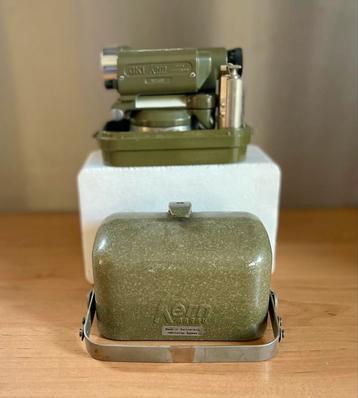 Vintage Kern Aarau Waterpasinstrument beschikbaar voor biedingen