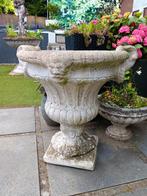Oude antiek brocante monumentale betonnen tuinvaas, Tuin en Terras, Tuinvazen, Ophalen, Zo goed als nieuw