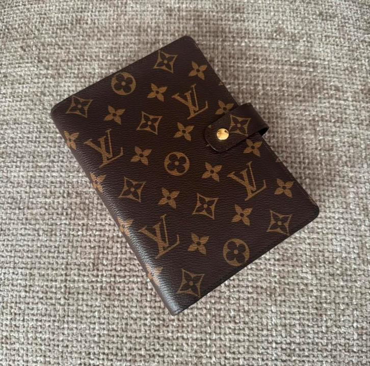 Louis Vuitton Medium Ring Agenda Cover + extra’s, Diversen, Agenda's, Zo goed als nieuw, Ophalen of Verzenden