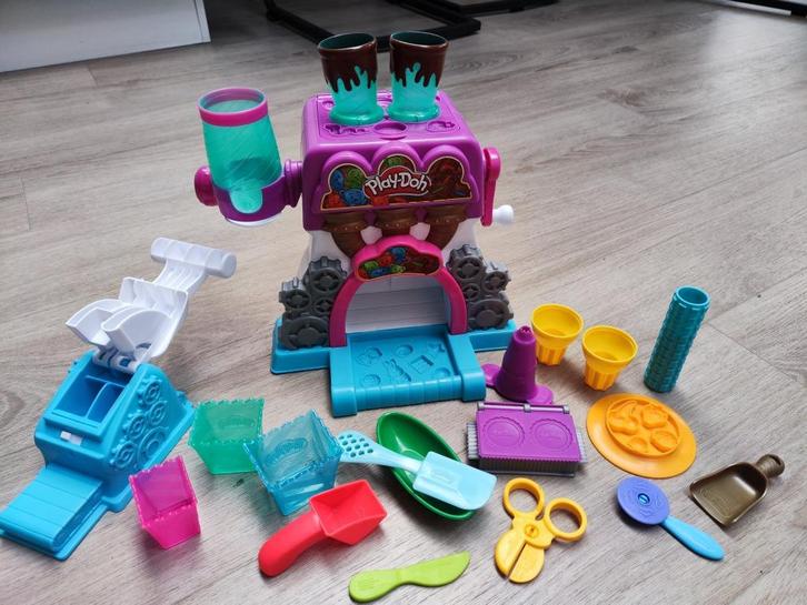 Snoepjes fabriek play-doh + extra's!, Kinderen en Baby's, Speelgoed | Educatief en Creatief, Gebruikt, Knutselen, Ontdekken, Ophalen