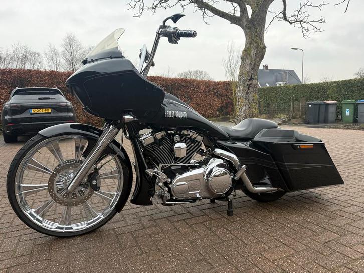 Harley Davidson Road Glide - Custom!, Motoren, Motoren | Harley-Davidson, Particulier, Toermotor, meer dan 35 kW, 2 cilinders