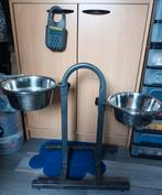 Drink en voerbak standaard incl bakken., Dieren en Toebehoren, Ophalen, Gebruikt