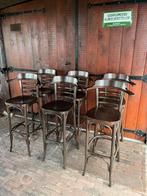 Diverse thonet barkrukken en bartafel, 2 krukken, Ophalen, Zo goed als nieuw, 60 tot 90 cm