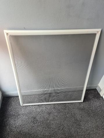 Raamhor Luxaflex 78.9x89.5 beschikbaar voor biedingen