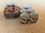 Vintage set van porseleinen koffiekopjes en schoteltjes, Antiek en Kunst, Antiek | Servies compleet, Ophalen of Verzenden