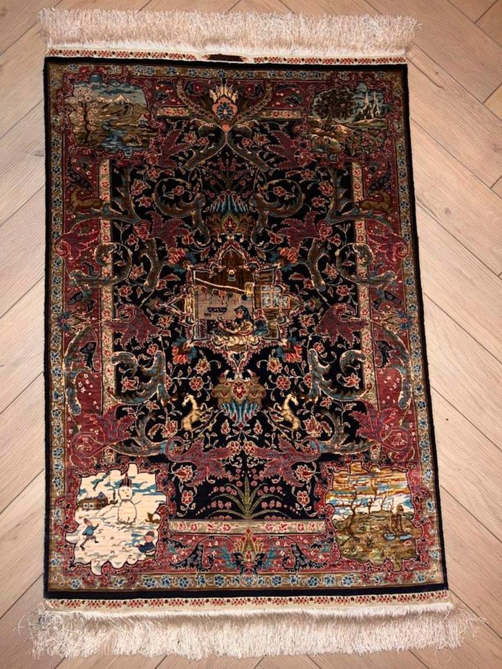 Hereke zijde handgeknoopte tapijt. In nieuw staat. 105x63cm, Huis en Inrichting, Stoffering | Tapijten en Kleden, Zo goed als nieuw