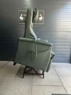 Sta op stoel merk fitform, Huis en Inrichting, Fauteuils, Ophalen, Zo goed als nieuw, Leer, 50 tot 75 cm