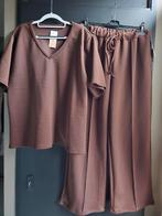 Nieuw 2delig pak bruin 40 42 44, Kleding | Dames, Huispakken, Ophalen of Verzenden, Nieuw, Maat 42/44 (L), Bruin