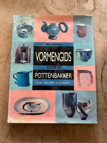Vormengids voor de pottenbakker Neal French beschikbaar voor biedingen