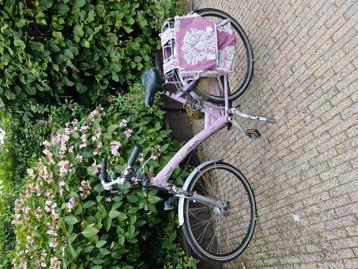 Dames fiets beschikbaar voor biedingen