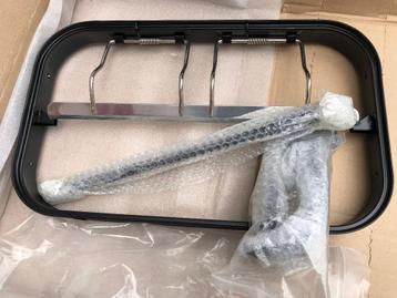 Pakpapier papierrolhouder met snijmes mm breed, nieuw. beschikbaar voor biedingen