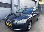 Kia Cee'd Sporty Wagon 1.4 X-tra 2008-NAP-Airco-Trekhaak-APK, Voorwielaandrijving, Stof, Gebruikt, Zwart