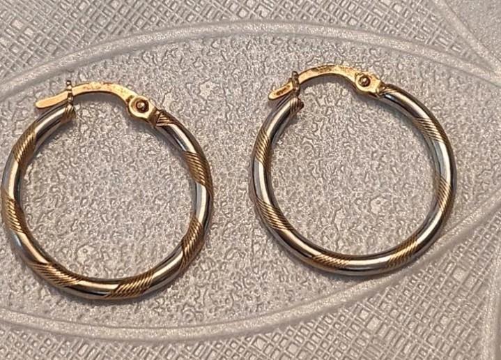 Gouden Oorbellen - Elegante Creolen, Sieraden, Tassen en Uiterlijk, Oorbellen, Zo goed als nieuw, Hangers, Goud, Goud, Ophalen of Verzenden