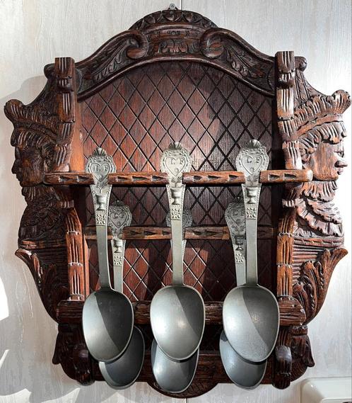 Tinnen lepel set in houten wandbox, Antiek en Kunst, Antiek | Tin, Ophalen of Verzenden