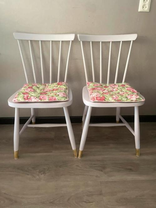 Hippe eetkamerstoelen 2 set taupe goud spijlen stoelen stoel, Huis en Inrichting, Stoelen, Zo goed als nieuw, Twee, Hout, Overige kleuren