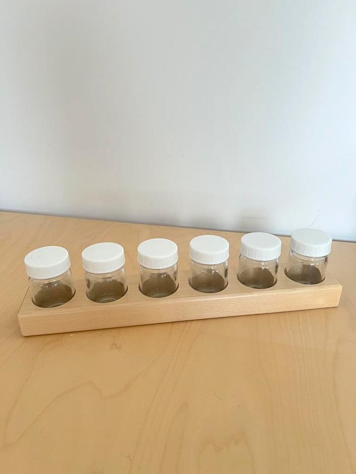 Houten houder met 6 glazen verfpotjes Walforf (Zgan), Kinderen en Baby's, Speelgoed | Educatief en Creatief, Zo goed als nieuw