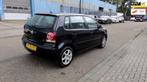 Volkswagen Polo 1.4-16V NAP 5 Deurs Airco Apk 11/09/2026, Voorwielaandrijving, 15 km/l, Gebruikt, Zwart