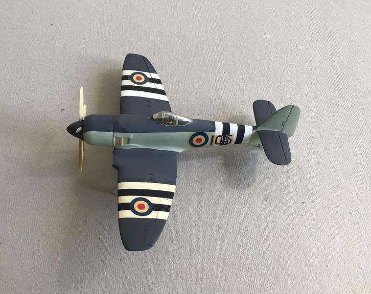 Hawker Sea Fury - 16 cm - Frog  - Airfix - 1:72, Hobby en Vrije tijd, Modelbouw | Vliegtuigen en Helikopters, Gebruikt, Vliegtuig