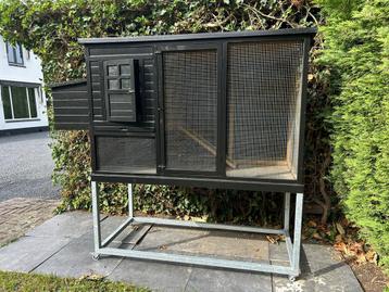 Nieuw kippenhok beschikbaar voor biedingen
