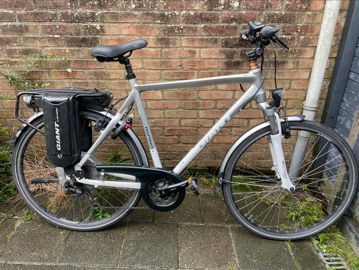 Mooie Giant e-bike herenfiets rijd top koopje!, Fietsen en Brommers, Elektrische fietsen, Gebruikt, Giant, 55 tot 59 cm, 30 tot 50 km per accu