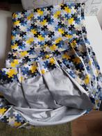 2 Gordijnen met haken - Puzzelmotief, Ophalen of Verzenden, Zo goed als nieuw, 200 cm of meer, 200 cm of meer