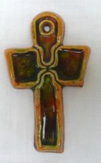 klein keramiek kruisje (445), Ophalen of Verzenden