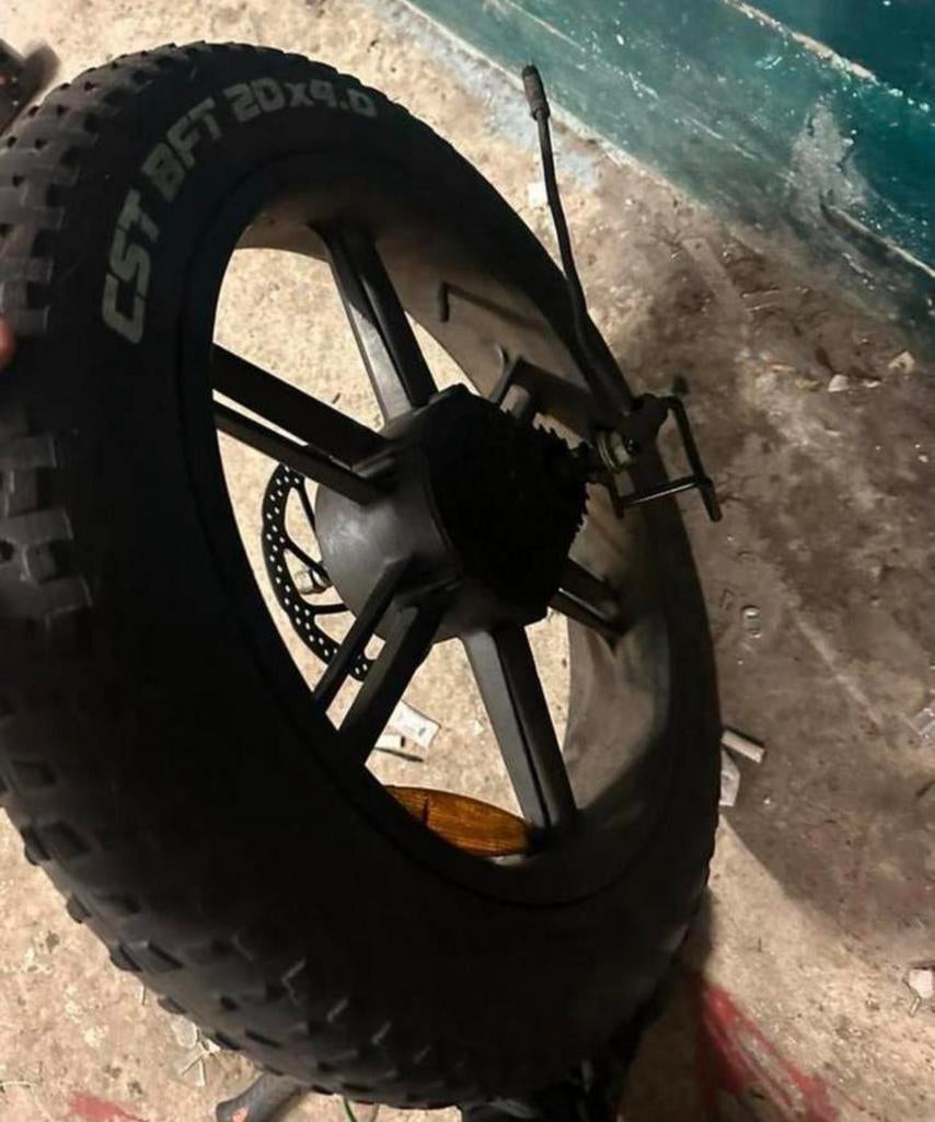 Achterwiel met motor, controller en lamp, Gebruikt, Overige materialen, Ophalen of Verzenden, Elektrische fiets