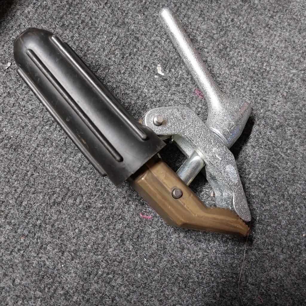 Vlamboom 600A massa warteldraaiklem, Ophalen of Verzenden