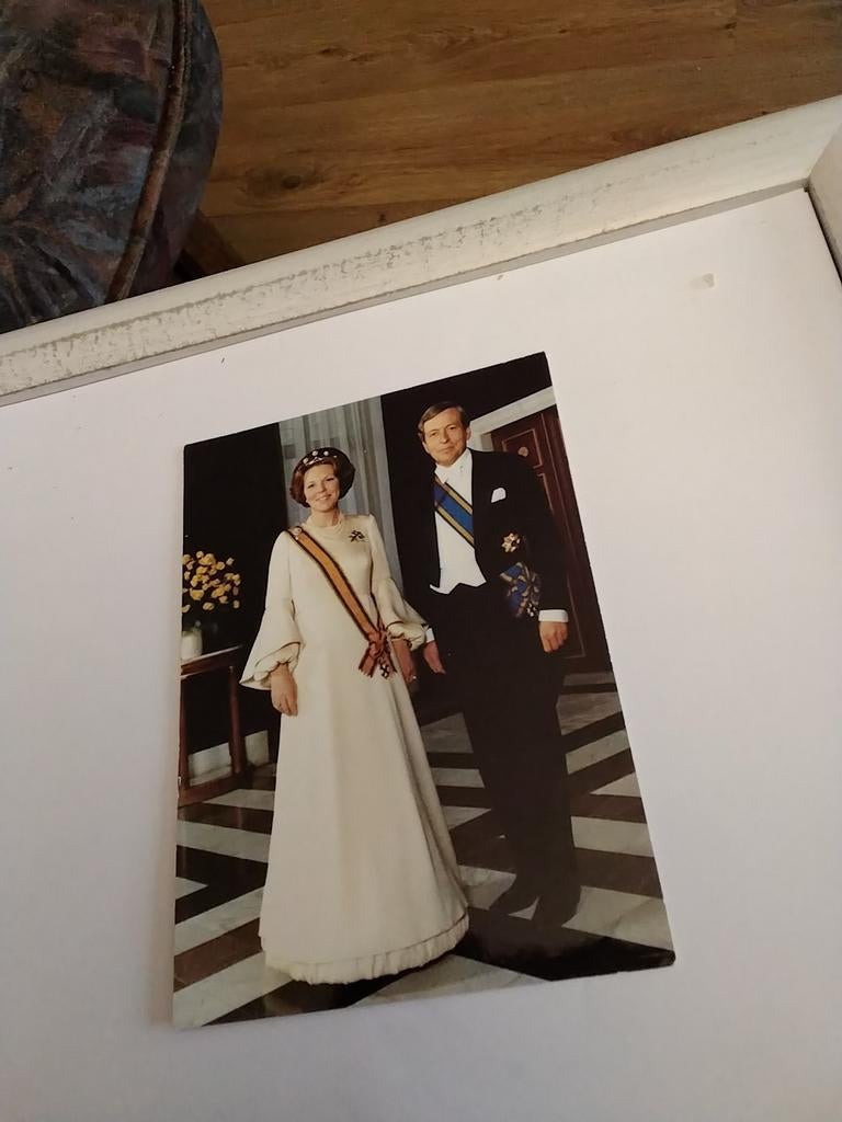 HARE MAJESTEIT KONINGIN BEATRIX, Verzamelen, Ophalen of Verzenden, Sterren en Beroemdheden