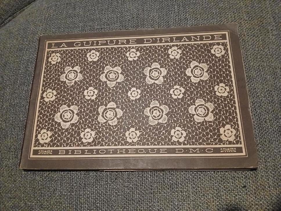 La Guipure d'Irlande - Bibliotheque D.M.C., Antiek en Kunst, Antiek | Boeken en Bijbels, Ophalen of Verzenden