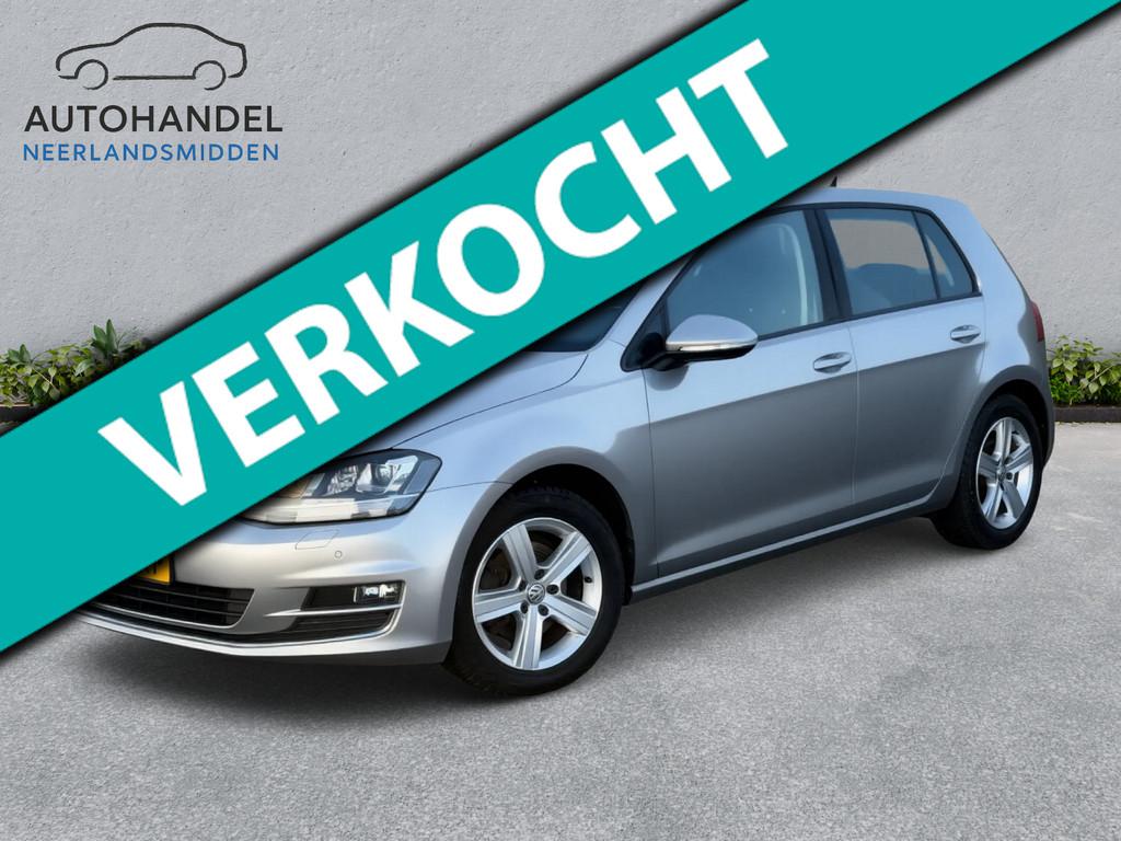 Volkswagen Golf 1.4 TSI ACT Connected Series NAVI stoelverwa, Auto's, Gebruikt, Euro 6, 4 cilinders, 150 pk