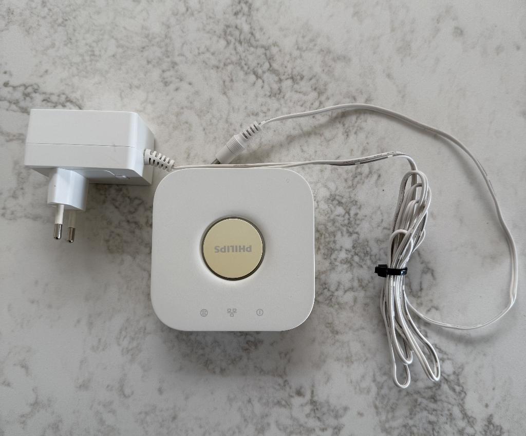 Philips Hue Bridge v2.1 met adapter, Ophalen, Zo goed als nieuw