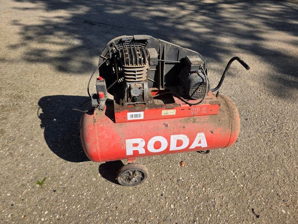 Compressor 2pk 100 liter goed lezen, Doe-het-zelf en Verbouw, Compressors, 100 liter of meer, Ophalen, 200 tot 400 liter/min