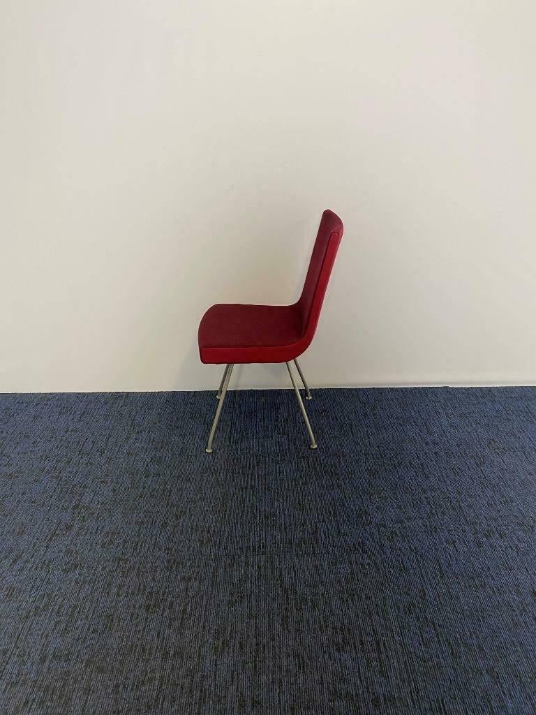 Vergaderstoel Montis Jim, bordeaux rood / rood, stof, Huis en Inrichting, Stoelen, Ophalen, Gebruikt, Rood, Eén
