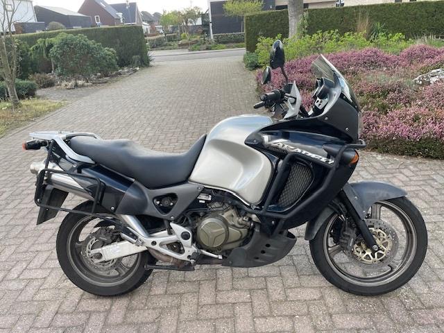 XL 1000 V varadero, Motoren, Motoren | Honda, 2 cilinders, Toermotor, Gebruikt, Bedrijf