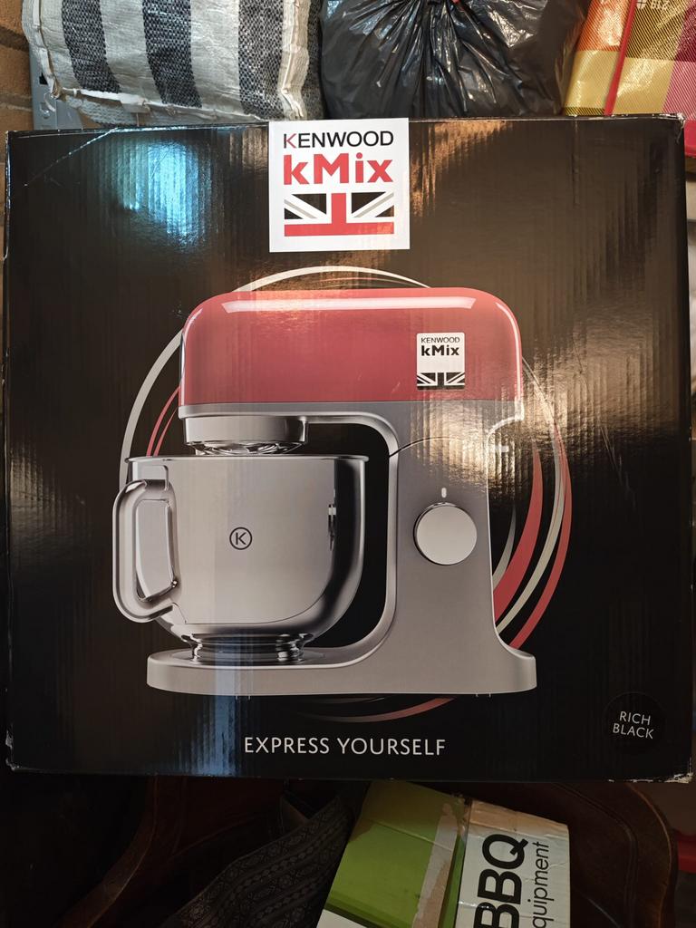Kenwood kMix Keukenmachine KMX750BK - Zwart/Rood, Ophalen, 4 liter of meer, 3 snelheden of meer, Zo goed als nieuw