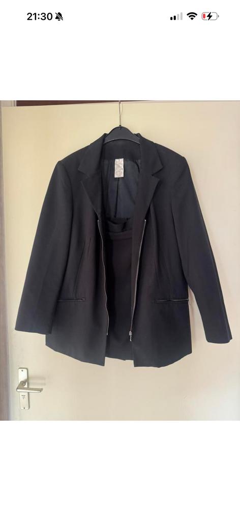 Zwart mantelpakje, Ophalen of Verzenden, Zo goed als nieuw, Maat 46/48 (XL) of groter, Zwart