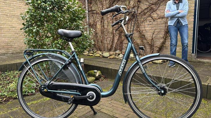 Azor fiets, Fietsen en Brommers, Fietsen | Dames | Damesfietsen, Zo goed als nieuw, Overige merken, Versnellingen, Ophalen